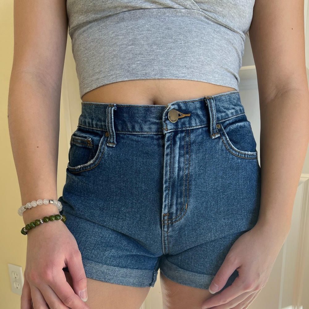 Unworn billabong shorts